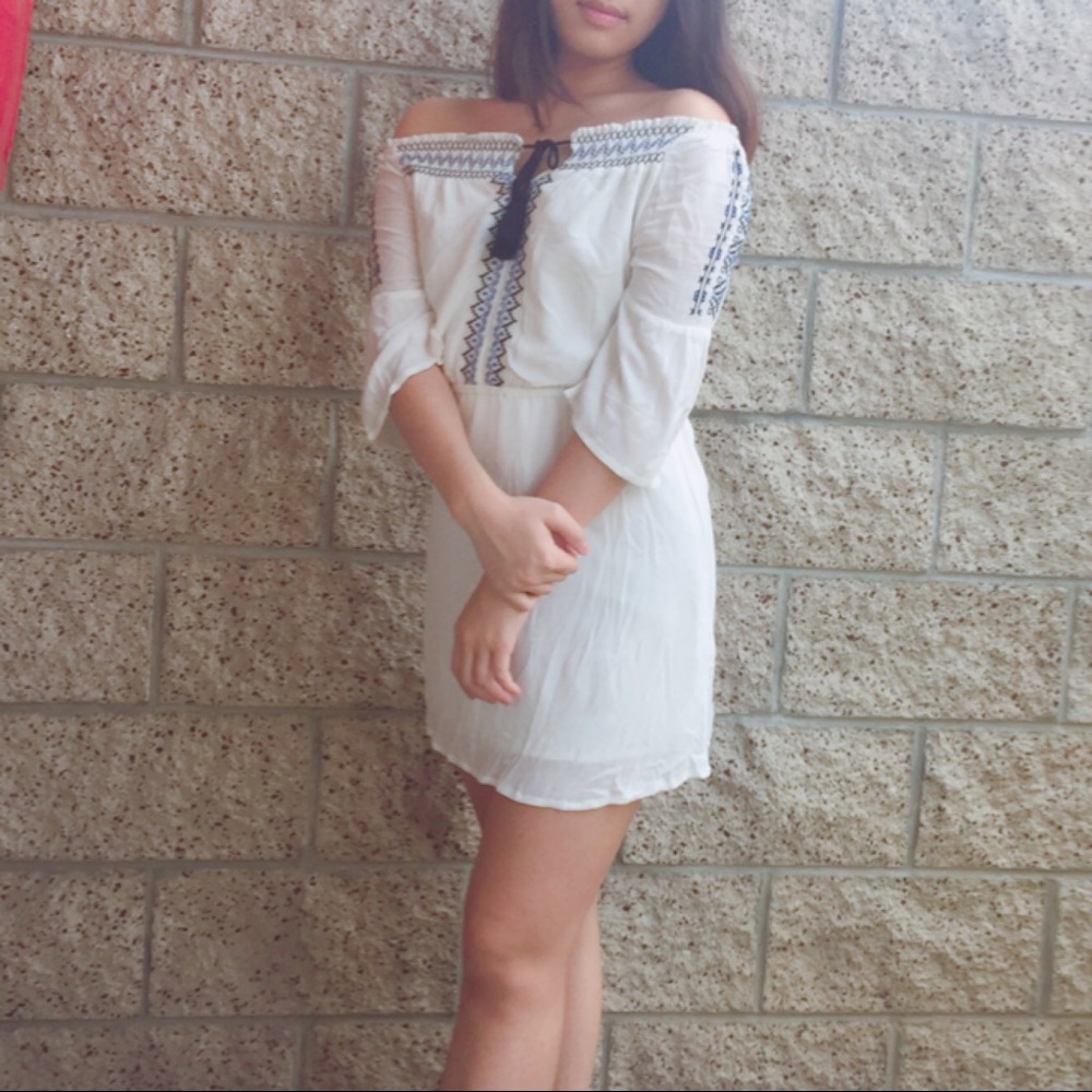White Boho dress (6ixtyEight)